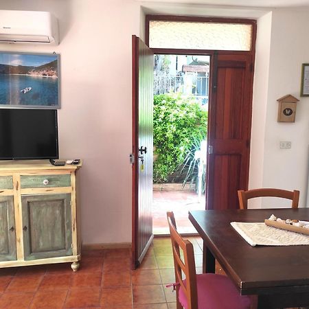 Casa Goletta Soggiorno Per 4 A 2 Minuti Dalla Spiaggia Iunq0334 Cala Gonone Extérieur photo